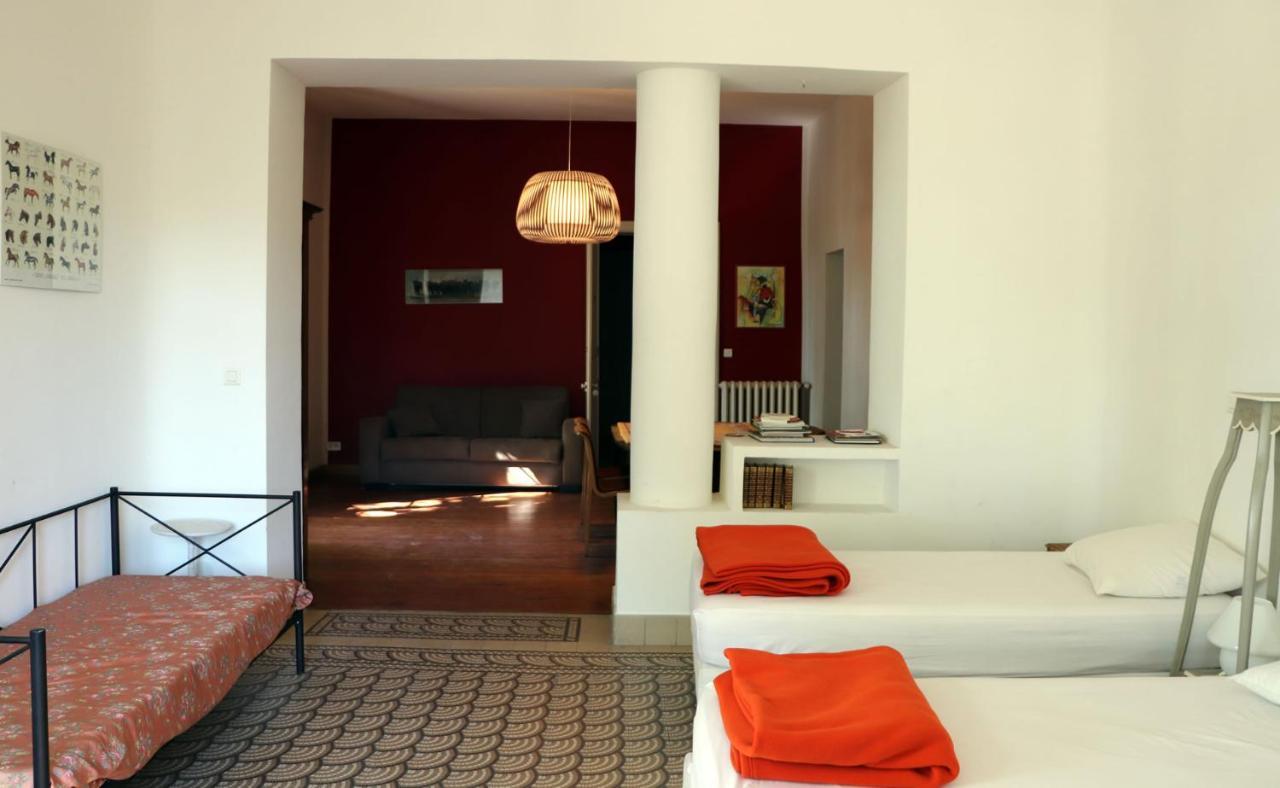 La maison du soleil Vauvert Extérieur photo