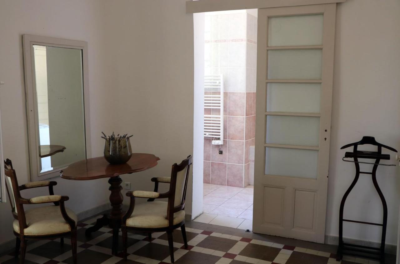La maison du soleil Vauvert Extérieur photo
